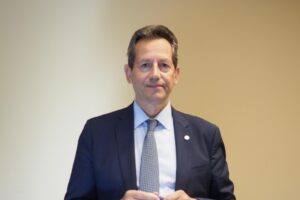 Gut microbiota, intestinal barrier, and sepsis: from dysbiosis to probiotics—what preclinical evidence suggests