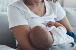 Breastfeeding may offset health impacts of poorer socioeconomic status in children